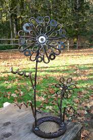 52 Garden Art Ideas From Junk Garden Ideas Scrap Metal Art Metal Garden Art Metal Yard Art