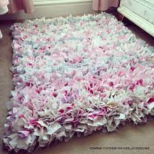 How To Make A Diy Rag Rug Using Old Bedding Rag Rug Diy Crafts Rag Rug