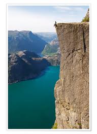 Platsen besöktes av 117 554 personer under perioden 1 maj till 31 augusti 2008. Christian Kober Mann Auf Dem Preikestolen Lysefjord Poster Online Bestellen Posterlounge De