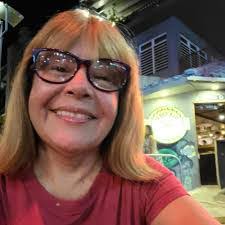 Reyna Grajeda's Instagram, Twitter & Facebook