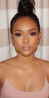 Soft Natural Makeup Look On Brown Skin Woman Of Color Lipstick Natural Glam Makeup Natural Makeup For Brown Eyes Soft Natural Makeup