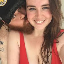 Happy Valentines Day to my beautiful fiancé, partner, best friend and one  bad ass chick. I love you @maresaquinn