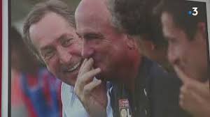 Décès de Gérard Houllier : pluie d'hommages pour un "meneur d'hommes",  "chaleureux" et "profondément humain"