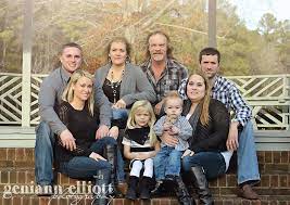 Large Family Portrait Extended Family Family Photography 3 Generations Three Generati Large Family Portraits Extended Family Photography Family Photography