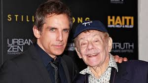 Das haus der familie heffernan ist der wohnort von doug heffernan, carrie heffernan, arthur spooner und zeitweise sara spooner und holly shumpert. Jerry Stiller Vater Von Ben Stiller Und King Of Queens Star Ist Tot Stern De