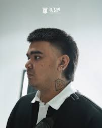 Meet our Alabang branch barber — Sir @fredson_ph. 💈 Cutting Class, 2F  Versailles Town Plaza, Alabang opens from 10AM