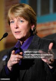 92 Paul Winthrop Photos & High Res Pictures