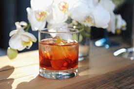 The Negroni Is A Perfect Cocktail Recipe Popular Bar Drinks Most Popular Drinks Negroni Recipe