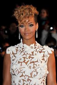 With short hair and even a simple boyish cut, rihanna looks sexier and more feminine than her longer hairstyles. 20 Best Rihanna Short Curly Hair Short Hairstyles Haircuts 2019 2020