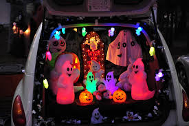 Some people don't want to change a thing about the interior of their car. How To Decorate Your Car For Halloween Fun