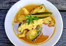 Pelbagai lauk boleh digunakan didalam masakan ini namun perkongsian kali ini akan menggunakan ikan kembung sahaja. Resep Ikan Asam Pedas Istimewa Resep Enyak