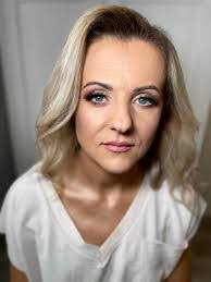 Sandra Tomczyk's Instagram, Twitter & Facebook