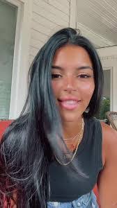 Hannah Redden's Instagram, Twitter & Facebook