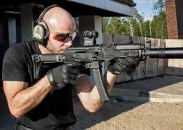 Он оснащен регулируемым полимерным прикладом и системой крепления «планка пикатинни», которая позволяет устанавливать на него различные. Rpl 20 Arsiv Defenceturk