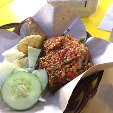 Entdecke rezepte, einrichtungsideen, stilinterpretationen und andere ideen zum ausprobieren. Sambal Gesek Lebih Pedas Di Kedai Ayam Gepuk Pak Gembus