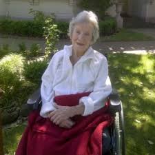 Weighted blankets and lap pads for sensory. Using Weighted Blankets For Alzheimer S And Dementia Care