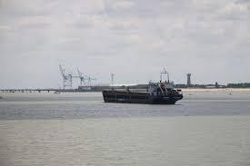 Aucune réservation des traversées n'est possible. Le Bac Royan Le Verdon Site Touristique Le Verdon Sur Mer 33123 Adresse Horaire Et Avis