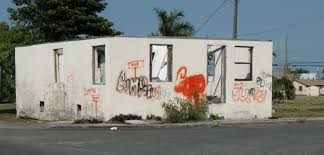 Lakeland's laidback atmosphere is complemented by its close proximity to countless metropolitan attractions, sitting within 45 minutes' driving distance from tampa and about an hour's drive from orlando. 10 Worst Neighborhoods In Florida