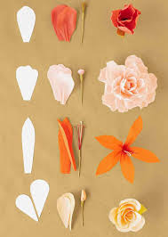 En este paso comenzaremos a formar la flor con los pétalos grandes. Como Hacer Flores De Papel Faciles Imagenes Y Videos