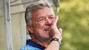 Trainer Jürgen Meier feiert den ersten Sieg mit Westfalia