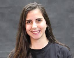 𝗪𝐡𝐞𝐧 𝐈 𝐬𝐭𝐚𝐫𝐭𝐞𝐝 𝐦𝐲 𝐟𝐢𝐫𝐬𝐭 𝐛𝐮𝐬𝐢𝐧𝐞𝐬𝐬, 𝐈 𝐰𝐚𝐬  𝐥𝐨𝐬𝐭 𝐚𝐧𝐝 𝐬𝐞𝐚𝐫𝐜𝐡𝐢𝐧𝐠 𝐟𝐨𝐫 𝐠𝐮𝐢𝐝𝐚𝐧𝐜𝐞 𝐭𝐨 𝐦𝐚𝐤𝐞  𝐦𝐞 𝐡𝐚𝐩𝐩𝐢𝐞𝐫. Things started to fall apart, and I felt like nothing  was working. I questioned myself,