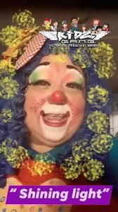 Vivian Morales's Instagram, Twitter & Facebook