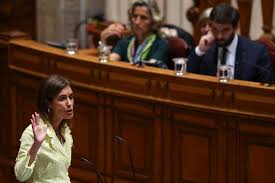 Pensar o país e o mundo com marca própria. Ana Rita Bessa Ao Lado De Adolfo Mesquita Nunes Numa Corrida A Lideranca Do Cds Renascenca