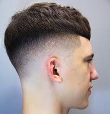 Esthéticienne diplômée d'état,maquilleuse, coiffeuse professionnelle et, conseillère en image. 1001 Idees Coiffure Homme Tendance 2021 Un Degrade D Idees Mens Hairstyles Short Haircut For Thick Hair Thick Hair Styles