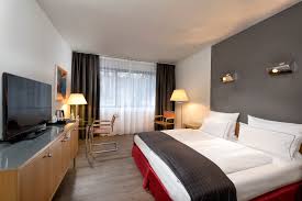 Holiday inn express alexanderplatz hotel. 4 Star Hotel Rooms In Berlin Holiday Inn Berlin City West
