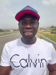 AVIS AUX PARTENAIRES IMMOBILIERS !, Besoin urgent d’une maison de 4 pièces  avec garage habitable à Songon., Budget : entre 35 et 40 millions., Si tu  es à ça appelle-moi 0505487383 !