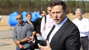 Some tesla investors and environmentalists attacked tesla's decision earlier this year to start accepting bitcoin as payment. Elon Musk Ticker Kurskapriolen Musk Hat Bitcoin Fest Im Griff