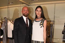 9 temmuz 1947), anadolu grubu'nun yönetim kurulu başkanı olan türk iş adamı. Turk Is Adamina Japon Imparatoru Ndan Madalya Sozcu Gazetesi