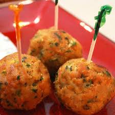 In una terrina sbattete l'uovo. Polpettine Di Melanzane E Pesce Spada Al Curry Rosso Fresco Pesce