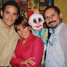 The show is the peruvian version of the mexican television series bailando por un sueño. Hola Peru Reuerdos Victor Hugo Davila Mazzini Facebook