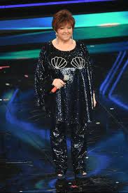 Orietta berti ha violato il coprifuoco ed è stata fermata dalla polizia. Orietta Berti A Sanremo E Il Soldato Professionista Della Canzone La Repubblica