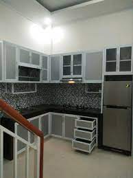 Kitchen set alumunium sendiri sering dibandingkan dengan material lainnya dari segi harga, daya tahan dan juga desainnya. Jasa Kitchen Set Aluminium Jasa Kontruksi Medan Putra Sion Mandiri