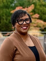 Jennifer Scurlock's Instagram, Twitter & Facebook