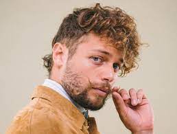 Ludovico tersigni (nettuno, 8 août 1995) est un acteur italien connu du grand public pour avoir interprété stefano privitera dans la série rai tutto, samuele dans le film slam. Tufco0a4pt6vpm