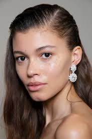 Trouvez les soins visage adaptés à votre type de peau sur nocibe.fr. Comment Reparer Une Peau Seche Et Abimee Madame Figaro