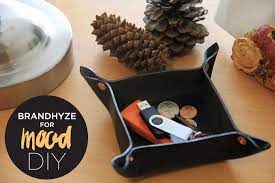 You know all those things that you carry around in your pockets all day everyday? Mood Diy Leather Valet Tray Mood Sewciety