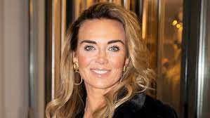See if your friends have read any of monique westenberg's books. Monique Westenberg Openhartig Over Eerste Ontmoeting Roxeanne Hazes We Waren Beiden Heel Blij Grazia