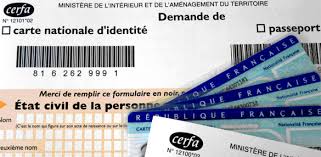Le formulaire cerfa n°12100*02 complété et signé, deux photos d'identité récentes. Carte Nationale D Identite Cni