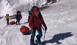 珠穆朗玛峰, пиньинь zhūmùlǎngmǎ fēng, палл. Tel Aviv Lawyer On Everest Hopes To Become First Israeli Woman To Reach Summit The Times Of Israel