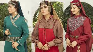 Adını sultan abdülmecit'in kız kardeşi adile sultan'dan alan saray, adile sultan'ın yazlık ikametgâhı olmak üzere 1856'da satın alınmış ve 1861 yılında sultan abdülaziz tarafından yeniden yaptırılmıştır. Fashion Brand Dastan Apparel Pays Tribute To Halima Sultan Pictures Lens