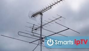 комнатная антенна своими руками для цифрового тв Dvb T2 Kak Sdelat Antennu Dlya Cifrovogo Tv Dvb T2 Svoimi Rukami Dlya Dalnego Priema Iz Kabelya Mednoj Provoloki I Banok