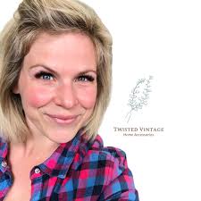 Designed to turn heads past midnight 🖤 Shop the Life of the Party Edit