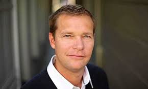 Chris Seth's Instagram, Twitter & Facebook