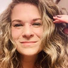 Leanne Burton's Instagram, Twitter & Facebook