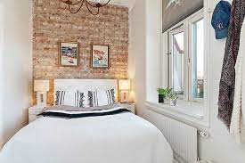 Tiny Apartment Renovation Featuring White Walls Parede De Quarto De Tijolos Remodelacao Quarto Designs De Quarto