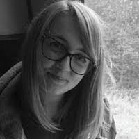 Holly Mcnulty's Instagram, Twitter & Facebook